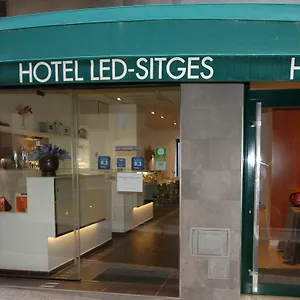 3* Hotel Led